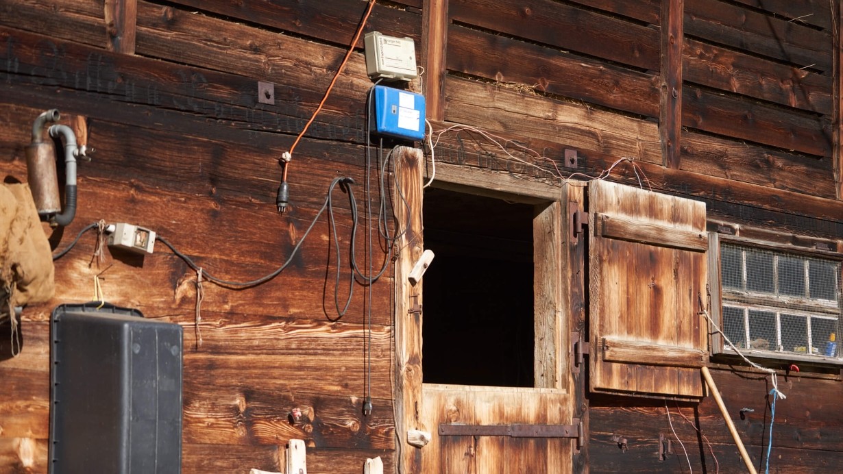 Elektrokontrolle durch LWA: gerne unterstützen wir Sie, damit die elektrischen Anlagen in Ihrer Liegenschaft vorschriftsgemäss und ohne Mängel sind.