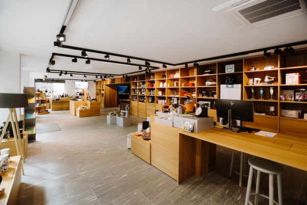 Wir legen unsere Fachgeschäfte zusammen