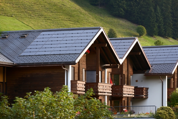 Sonnenstrom mit Nachbarn teilen